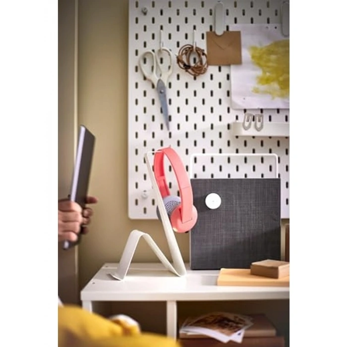 Beyaz Renkli Kulaklık ve Tablet Standı, Kullanışlı