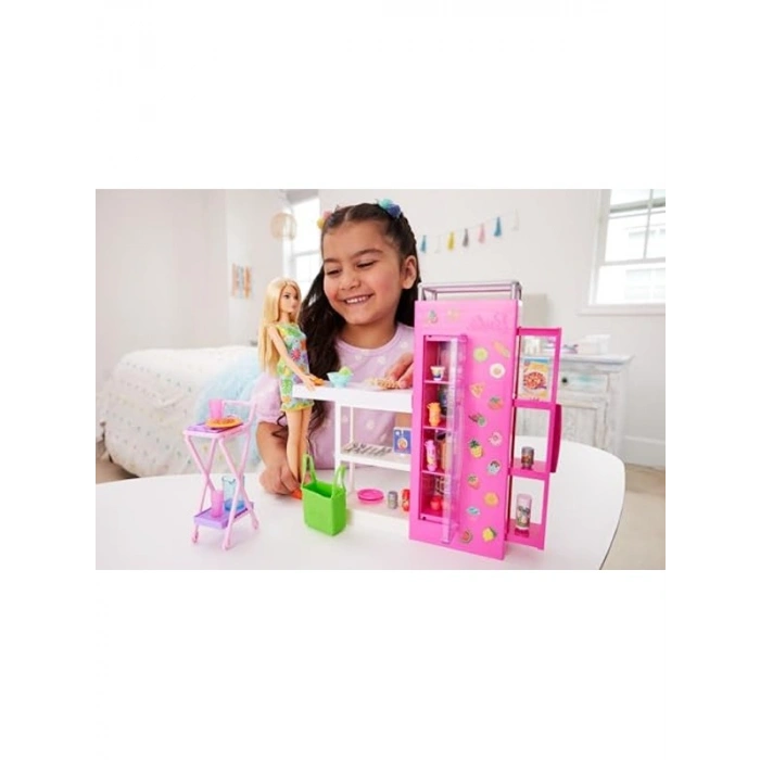 Büyük Kiler Oyun Seti, Barbie ile Eğlenceli Mutfak Deneyimi