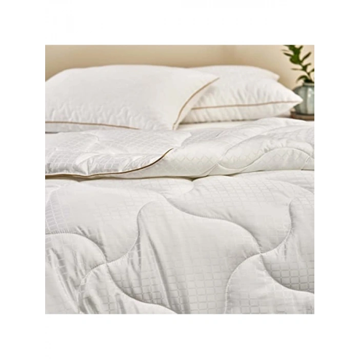 Çift Kişilik Beyaz Yorgan, Jakarlı Tasarım