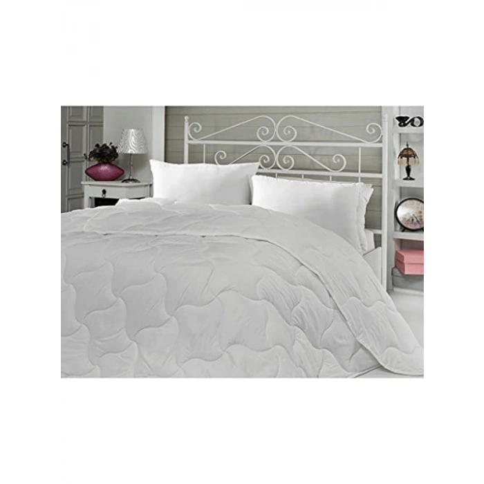 Çift Kişilik Makinede Yıkanabilir Microfiber Yorgan (195x215 cm)