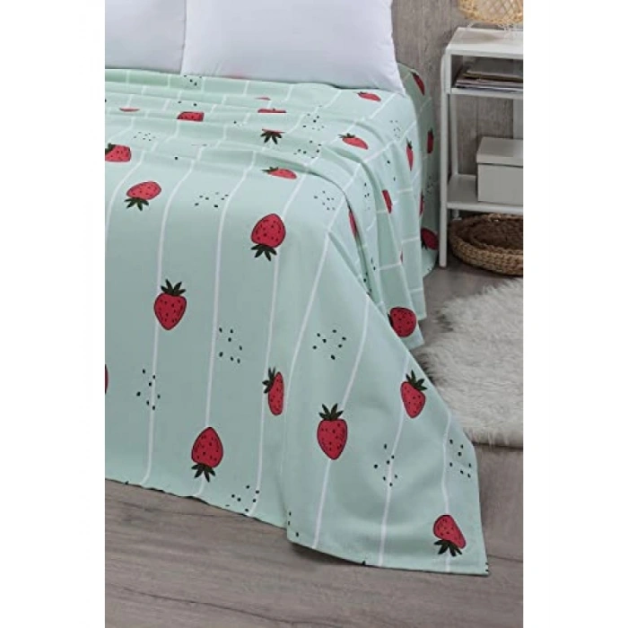 Çilek Desenli Tek Kişilik Pike Yatak Örtüsü, 170 x 230 cm