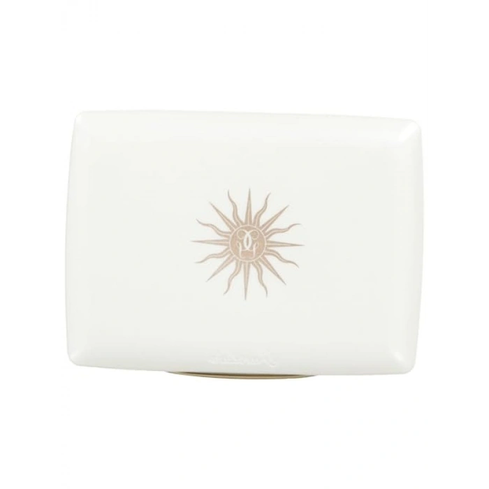 Doğal Görünümlü SPF 20 Koruma Sunan Fondöten - Pudra Yapı