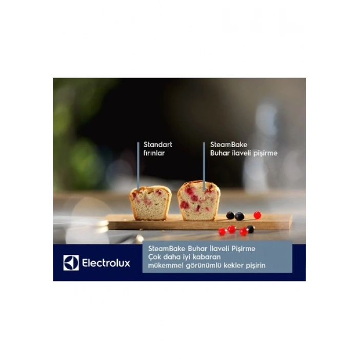 Electrolux EOD5H70Z 500 Serisi Surroundcook Steambake Buhar Ilaveli Aquaclean Temizlemeli 72 Lt Siyah Cam Ankastre Fırın