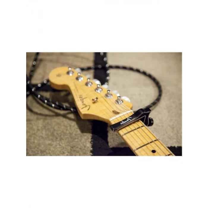 Elektro ve Akustik Gitarlar İçin Uygun Kapolar ile Kolay Çalma