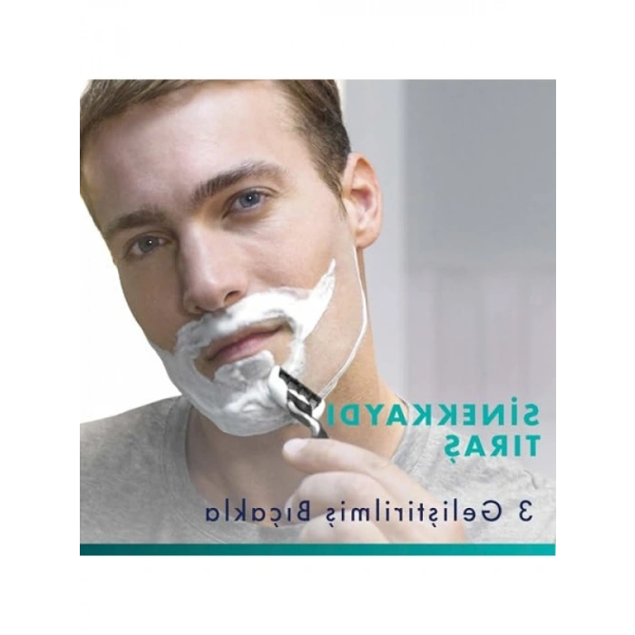 Ergonomik Tasarımlı Tıraş Makinesi ve Yedek Bıçak Seti