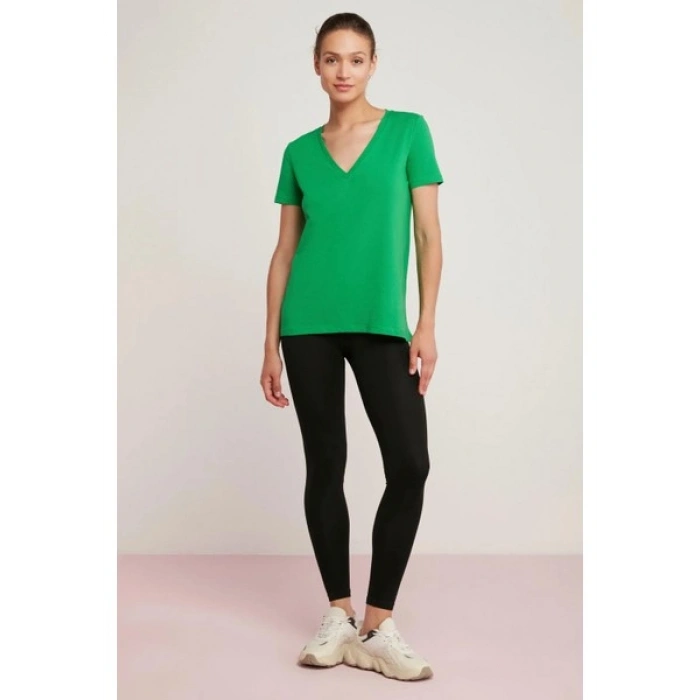 ETHIQUET Mabel Kadın 100% Pamuk V Yaka Yarım Kollu Örme Regular Fit Basıc Yeşil T-shirt