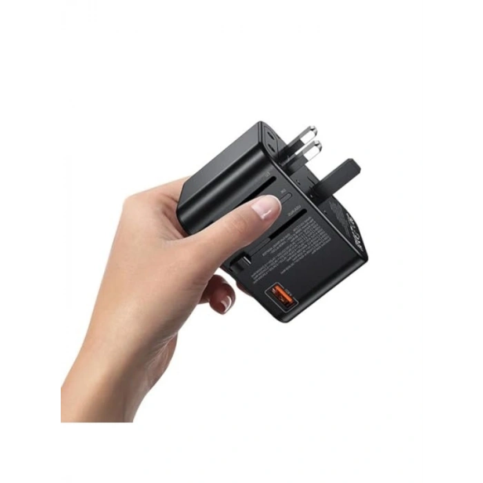 Evrensel Seyahat Priz Dönüştürücü Adaptör - 45W, 2x USB ve 3x Type-C Girişi