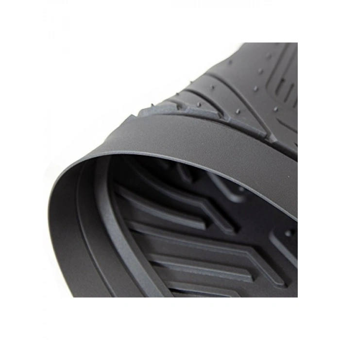 Evrensel Uyumluluğa Sahip 4 Parça Siyah Paspas Seti