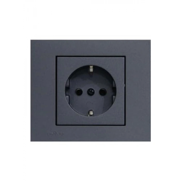 Füme Topraklı Priz Çerçevesi, Estetik ve Fonksiyonel