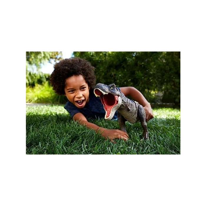 Gerçekçi Dinozor Figürü ile Oyun Zamanı