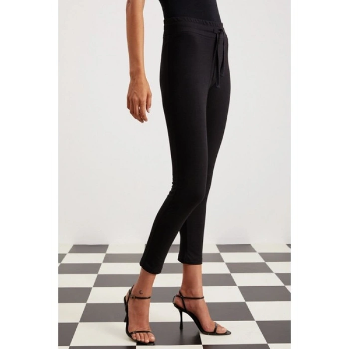 Grimelange Judy Kadın Slim Fit Beli Lastikli Bağlamalı Basic Siyah Tayt