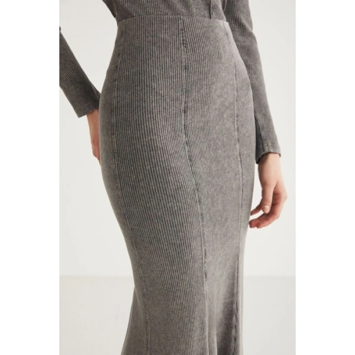 Grimelange Kadın Slim Fit Beli Lastikli Vucudu Saran Midi Gri Etek