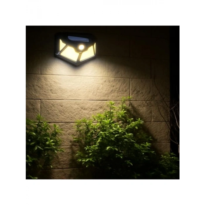 Harekete Duyarlı Solar Enerjili Bahçe Lambası