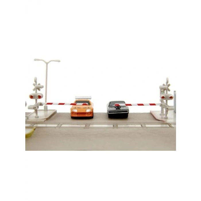 Hızlı ve Öfkeli Tren Sahnesi Diorama Seti