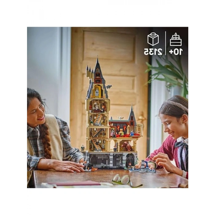 Hogwarts Ana Kulesi Yapım Seti, 2135 Parça ile Yaratıcı Oyun