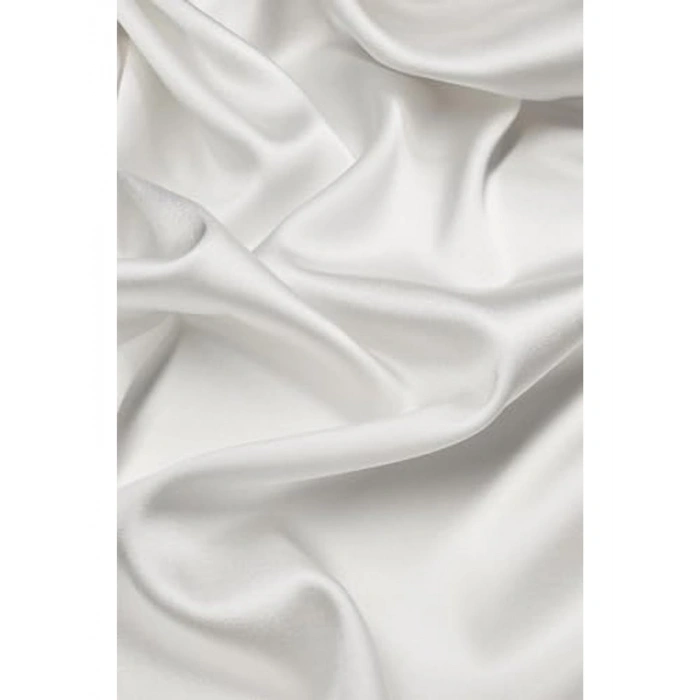 Kırışmaz Kalın Kumaş Güneşlik, Beyaz 200 X 255 cm Ölçülerinde