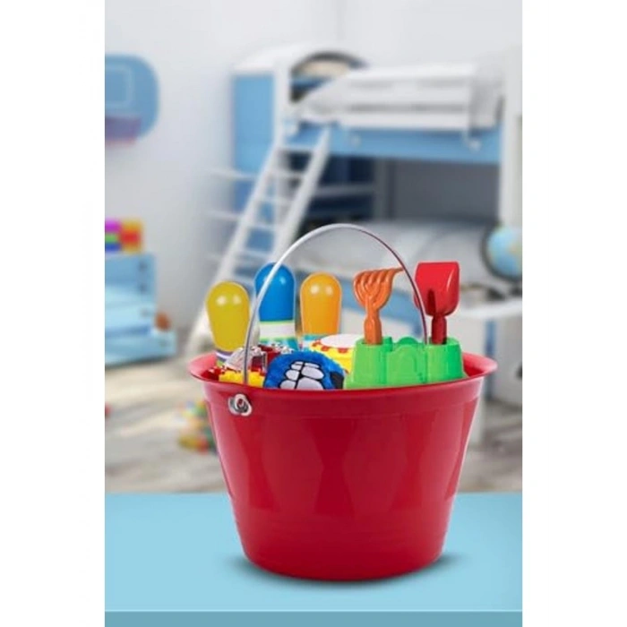 Kırmızı Saplı Plastik Kova, Pratik Kullanım için İdeal