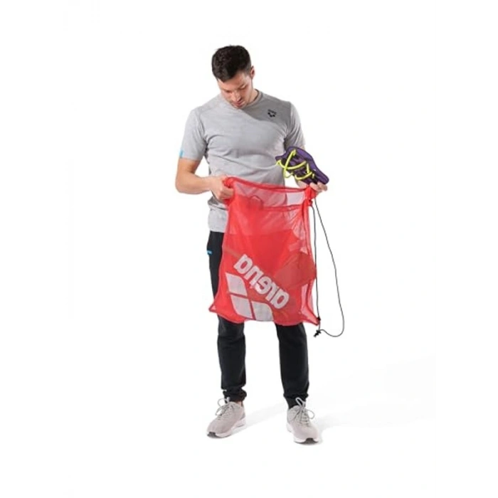 Kırmızı Unisex Spor Çanta, Kullanışlı ve Şık Tasarım