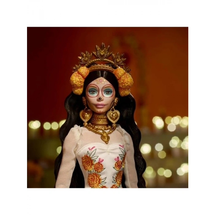 Koleksiyon Figürü Olarak Tasarlanmış Barbie Bebek, Krem Renkli