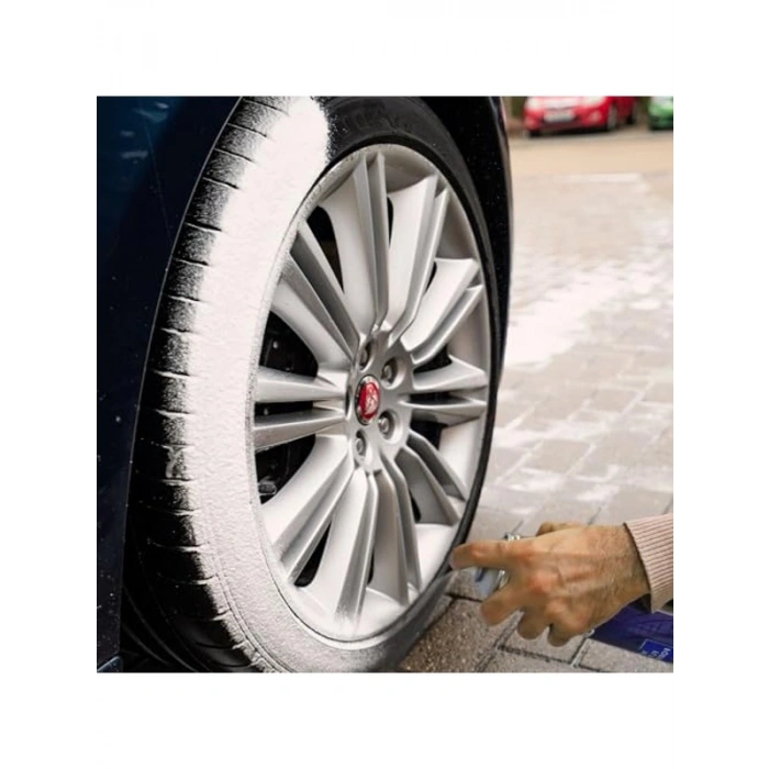 Lastik Parlatma Köpüğü, 520 ml Hacmi ile