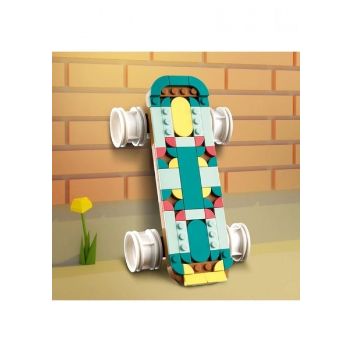LEGO® Creator 3’ü 1 Arada Retro Paten 31148 - 8 Yaş & Üzeri Çocuklar için Yaratıcı Oyuncak Yapım Seti (342 Parça)