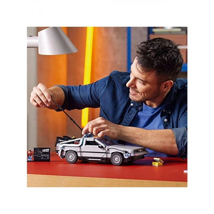 LEGO Creator Expert Zaman Makinesi, Eğlenceli Yapım Seti