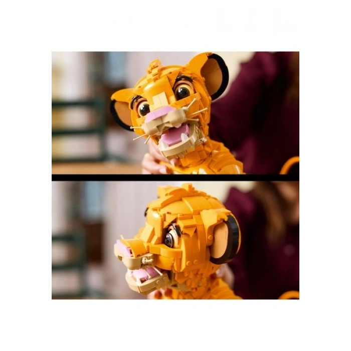 LEGO® │ Disney Genç Aslan Kral Simba 43247 - Yetişkinler için Model Yapım Seti (1445 Parça)