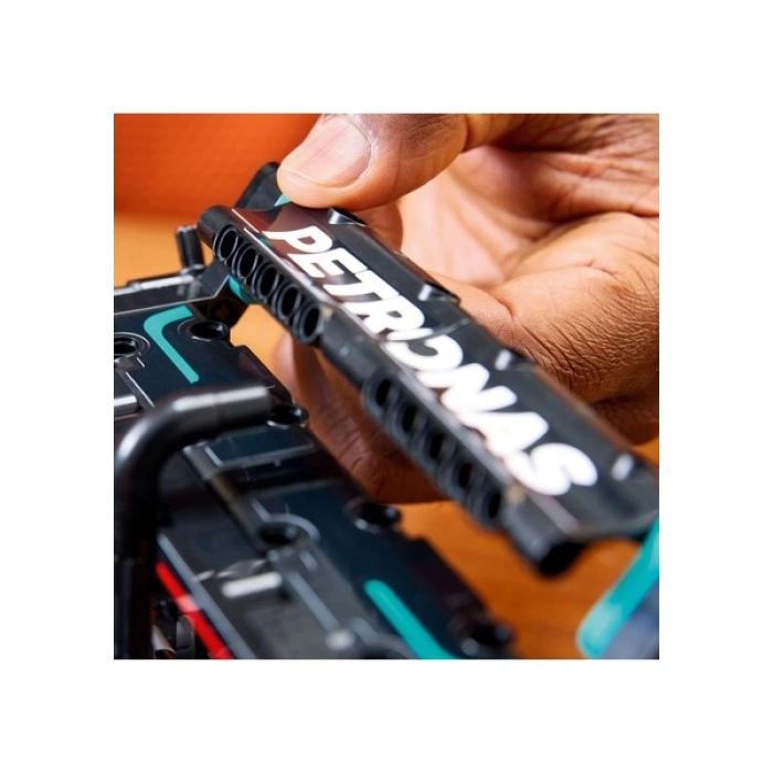 LEGO® Technic Mercedes-AMG F1 W14 E Performance 42171 - Yetişkinler için Koleksiyonluk Yaratıcı Model Yapım Seti (1643 Pr)
