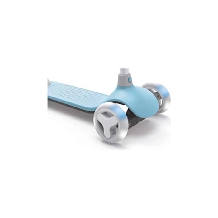 Mavi Renkli Çocuk Scooter, Eğlenceli ve Güvenli Sürüş