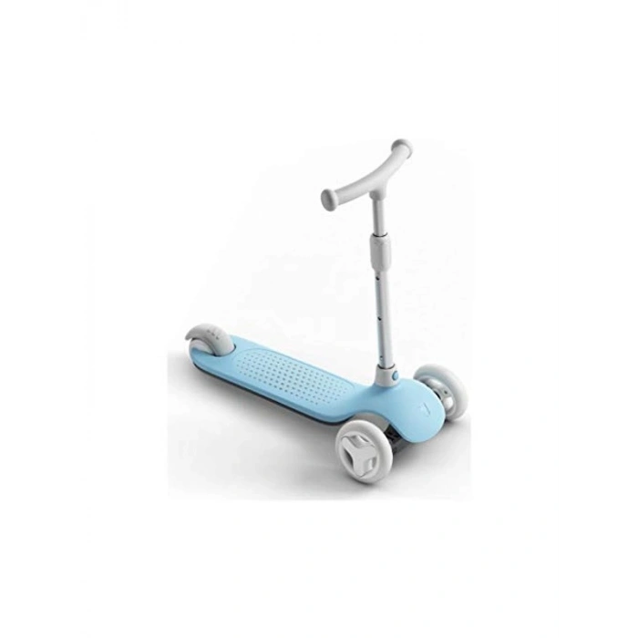Mavi Renkli Scooter, Eğlenceli ve Pratik Taşıma Aracı