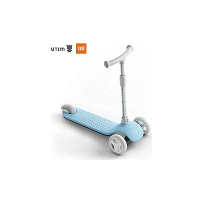 Mavi Renkli Scooter, Eğlenceli ve Pratik Taşıma Aracı
