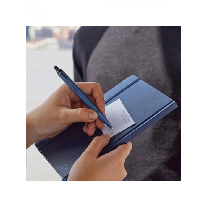 Mavi Tükenmez Kalem, Monokrom Tasarım, Lüks Görünüm