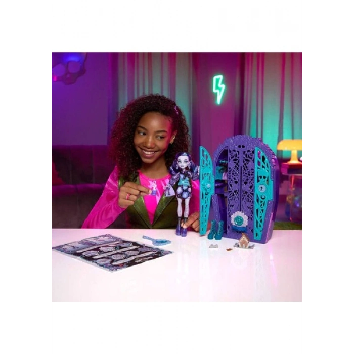 Monster High Gizemli Arkadaşlar Gizemli Bahçe Serisi Twyla HYT74