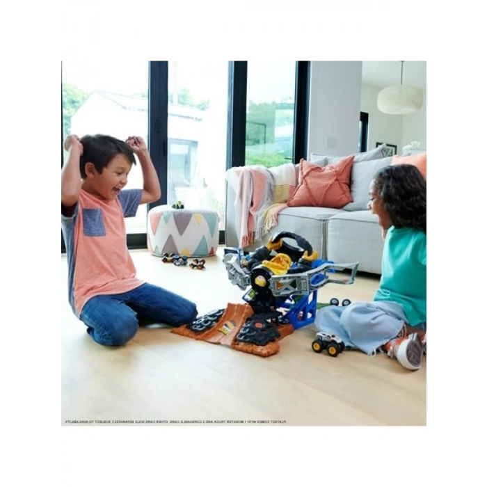 Monster Trucks Arenada Şampiyonluk Mücadelesi Oyun Seti