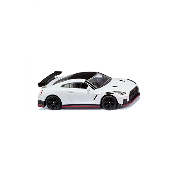 Nissan GT-R Nismo Model Araba - Eğlenceli Oyun