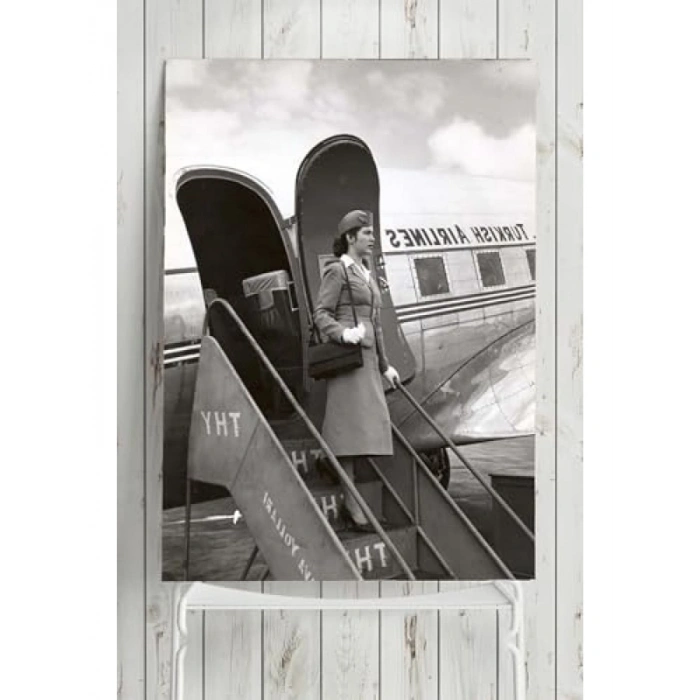 Nostaljik Uçak ve Hostes Poster - 30x40 cm