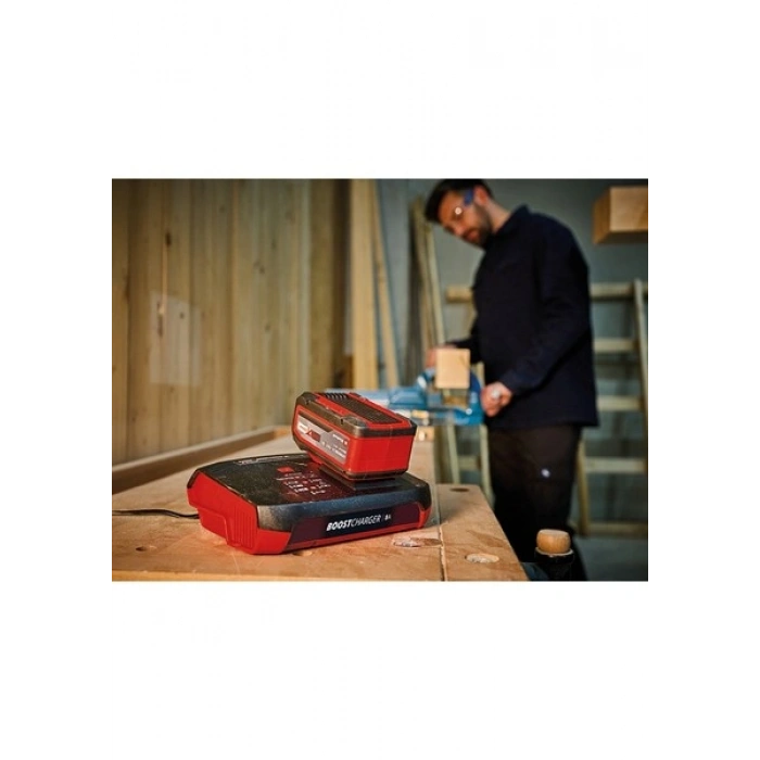 Orijinal Einhell şarj cihazı Power X-Boostcharger 8A Power X-Change (Li-ion, tüm PXC aküler için uygun, daha hızlı şarj için boost modu, 7 aşamalı LED durum göstergesi) - 4512155