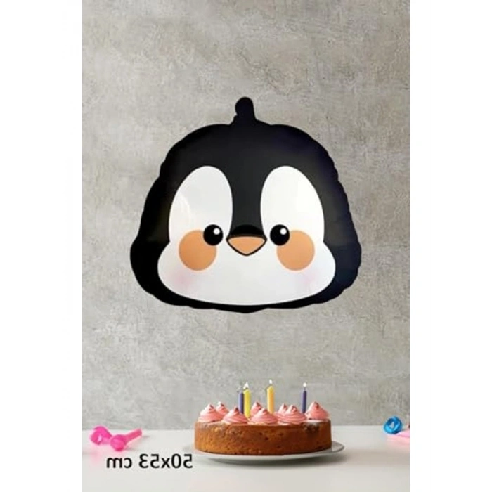 Penguen Kafası Temalı Folyo Balon ile Doğum Günü Kutlaması