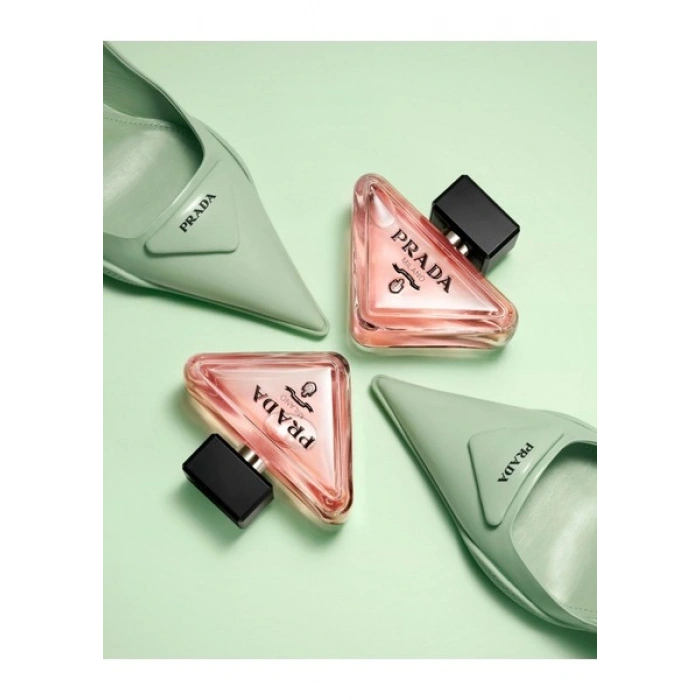 Prada Paradoxe 90 ml Kadın Parfümü EDP Çiçeksi Koku ile Zarif Hediye Seçeneği