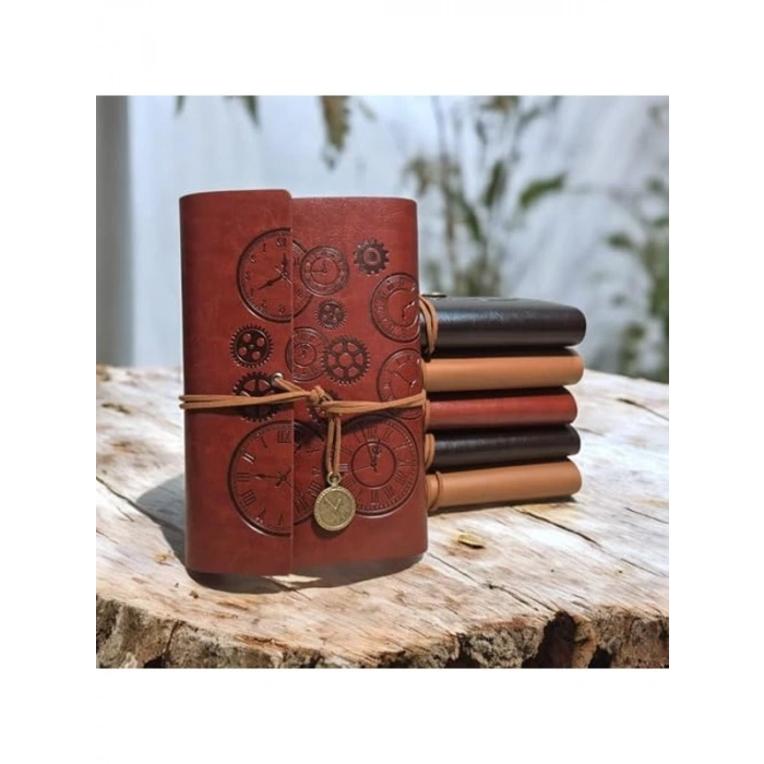 Retro Tasarımlı Deri Kapaklı Günlük Not Defteri - Baskılı Saat Kolye