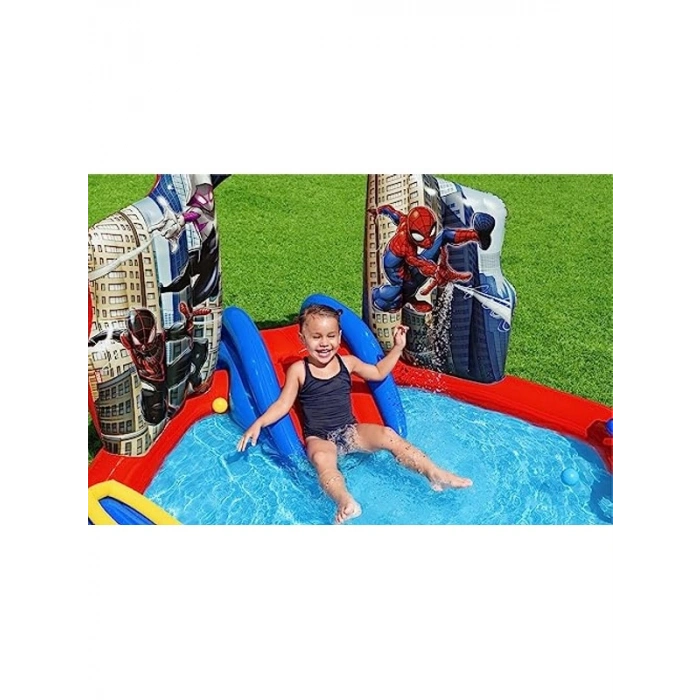 Şişirilebilir Oyun Merkezi, 2,11 m x 2,06 m Boyutlarında