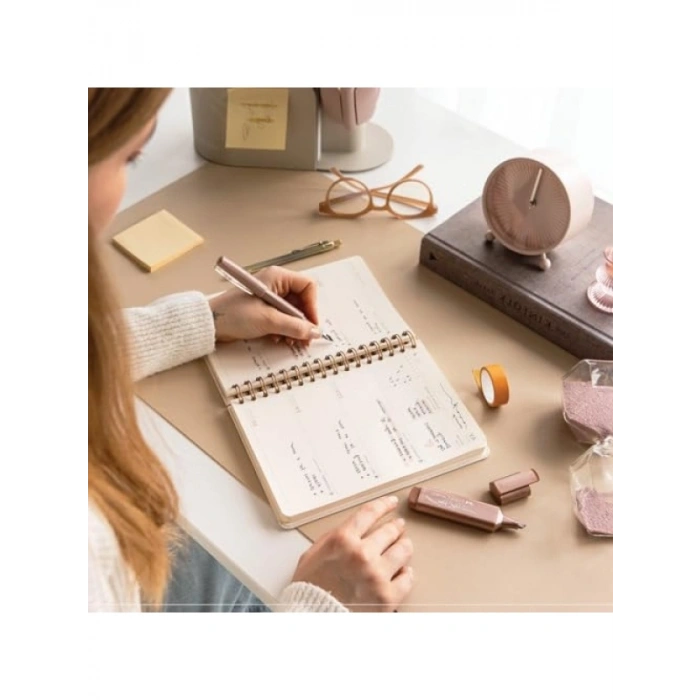 Siyah Keten Kapaklı A5 Spiralli Süresiz Planlayıcı Ajanda