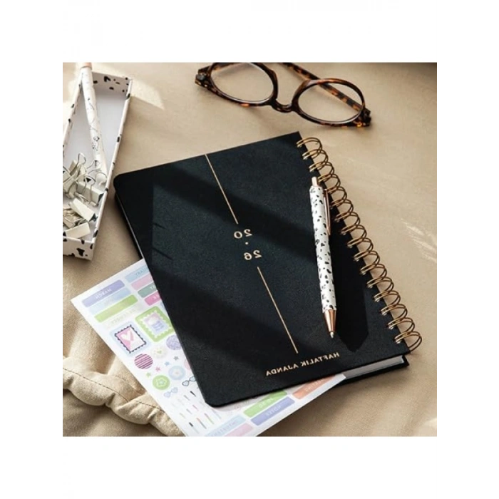 Siyah Keten Spiralli A5 Haftalık Ajanda, 12 Aylık
