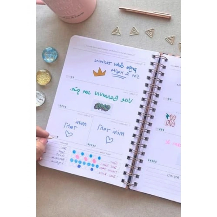 Spiralli 17x24 cm Akademik Ajanda, Retro Tasarım