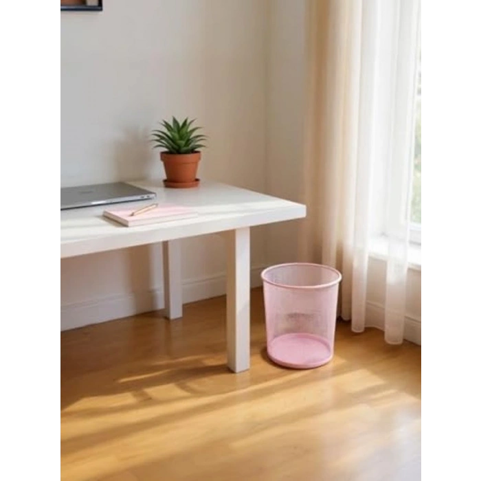 Toz Pembe Metal Fileli Çöp Kovası ile Şık ve Kullanışlı