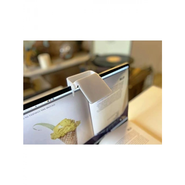 Uzaktan Eğitim İçin Taşınabilir Öğrenci ve Öğretmen Masası