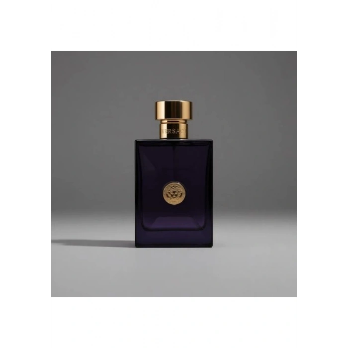 Versace Dylan Blue EDT 100 ml Erkek Parfüm Odunsu Turunçgil Çiçeksi Koku