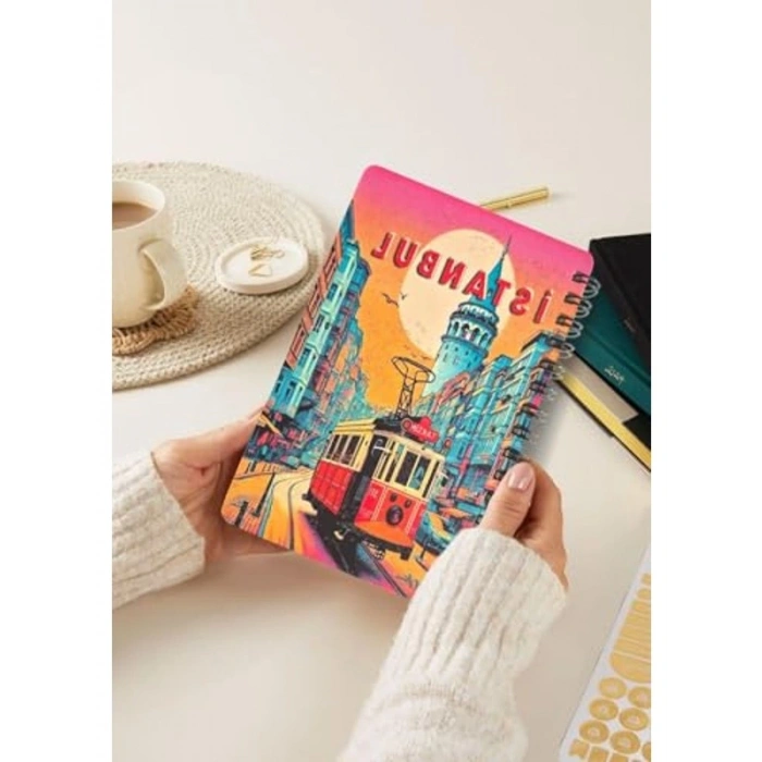 Yeni Yıl Temalı Simli Defter, A5 Boyutunda Spiralli ve Çizgisiz