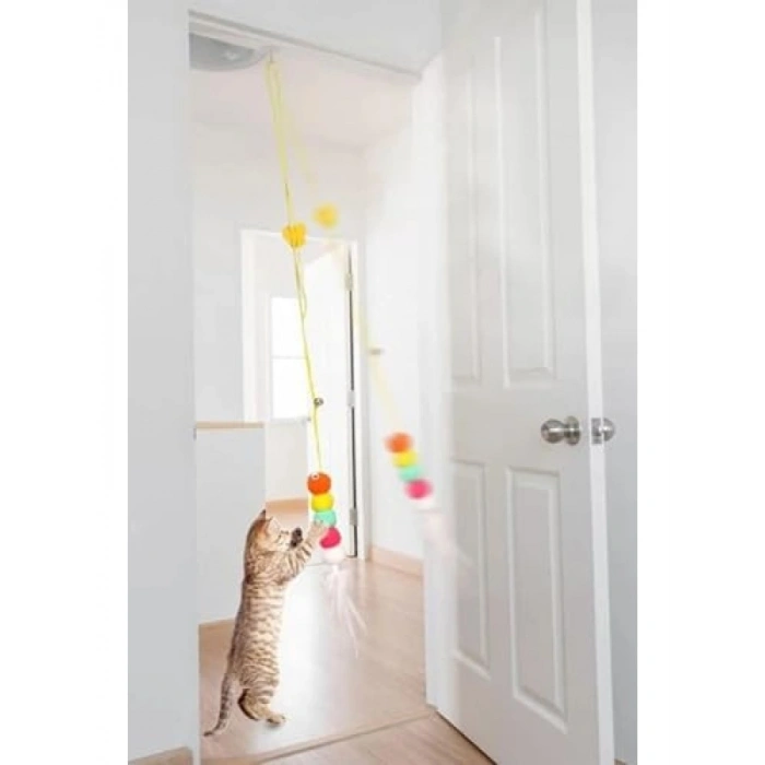 Zilli Tırtıl Kedi Oyuncağı - Kendinden Yapışkanlı, Elastik İpli