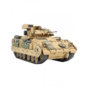 1:35 Ölçekli M2A2 Bradley Plastik Montaj Seti - Detaylı Hobi Montajı